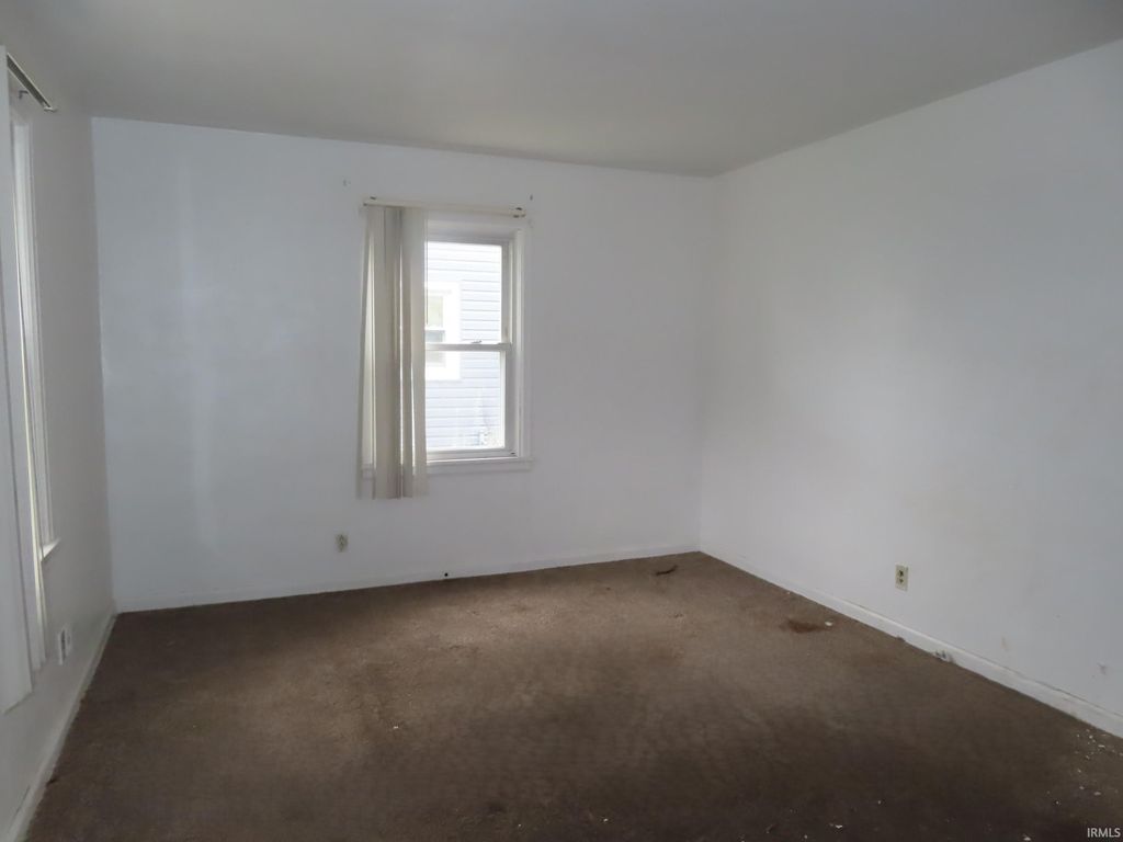 Photo of 1321 Eclipse Place, South Bend, IN 46628 (MLS # 202613536)