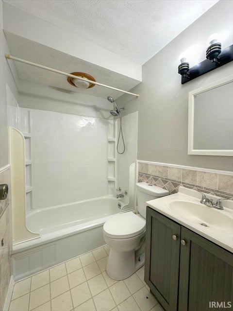 Tiny photo for 817 N INDIANA Avenue, Kokomo, IN 46901 (MLS # 202641940)