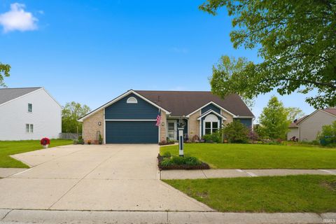 Photo of 14523 Firethorne Path, Fort Wayne, IN 46814 (MLS # 202619651)
