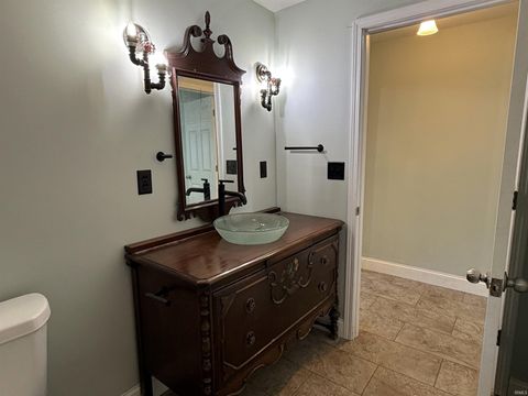 Tiny photo for 712 N Lindsay Street, Kokomo, IN 46901 (MLS # 202525968)