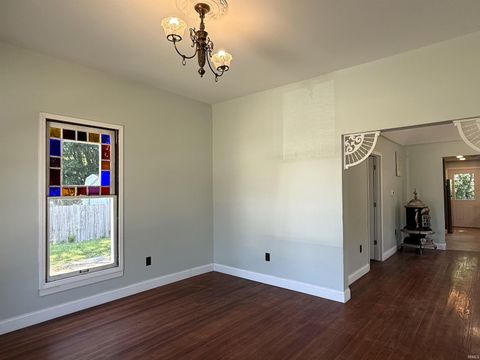 Tiny photo for 712 N Lindsay Street, Kokomo, IN 46901 (MLS # 202525968)