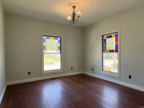 Tiny photo for 712 N Lindsay Street, Kokomo, IN 46901 (MLS # 202525968)