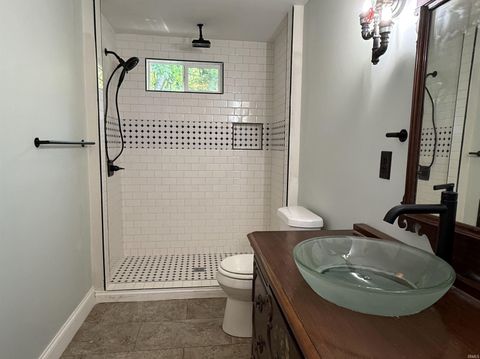 Tiny photo for 712 N Lindsay Street, Kokomo, IN 46901 (MLS # 202525968)