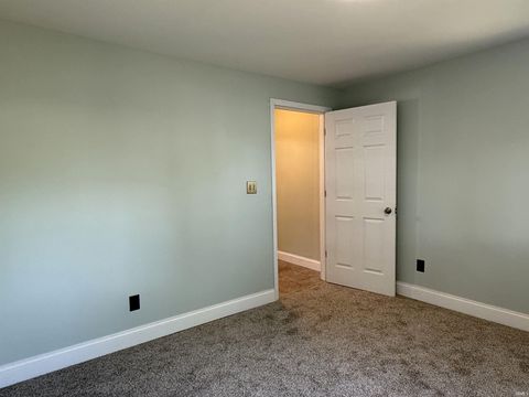 Tiny photo for 712 N Lindsay Street, Kokomo, IN 46901 (MLS # 202525968)