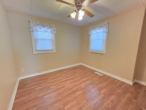 Tiny photo for 2405 Jeanette Avenue, Evansville, IN 47714 (MLS # 202547574)