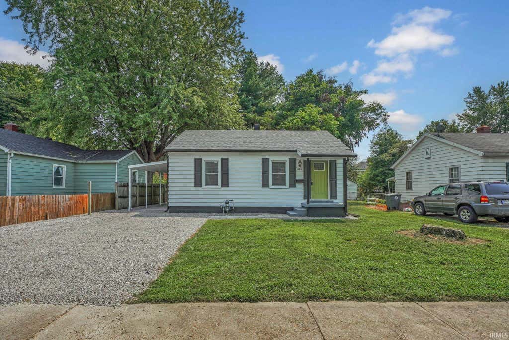 Photo of 1106 S Boeke Road, Evansville, IN 47714 (MLS # 202630856)