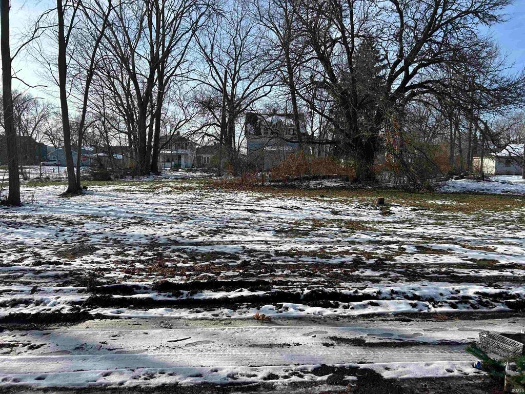 Photo of 1815 Benton Court, South Bend, IN 46613 (MLS # 202600383)