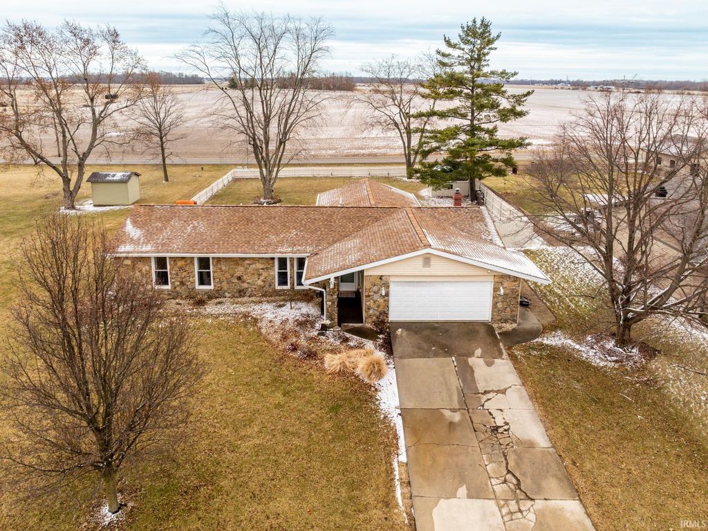 Photo of 8114 N Santa Barbara Drive, Muncie, IN 47303 (MLS # 202606614)