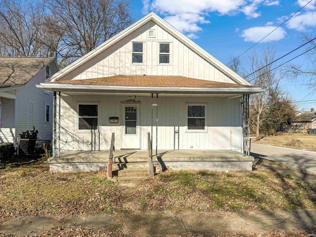 Photo of 656 E Oregon Street, Evansville, IN 47711 (MLS # 202602471)