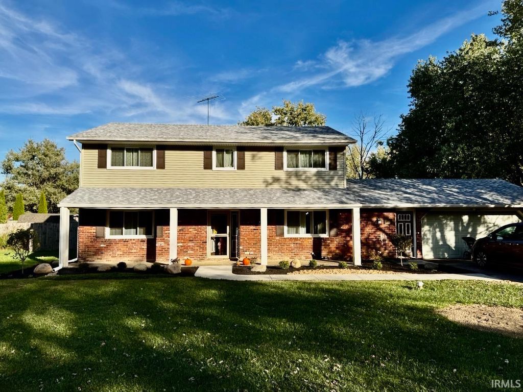 Photo of 8204 N Tahoe Drive, Muncie, IN 47303 (MLS # 202547017)