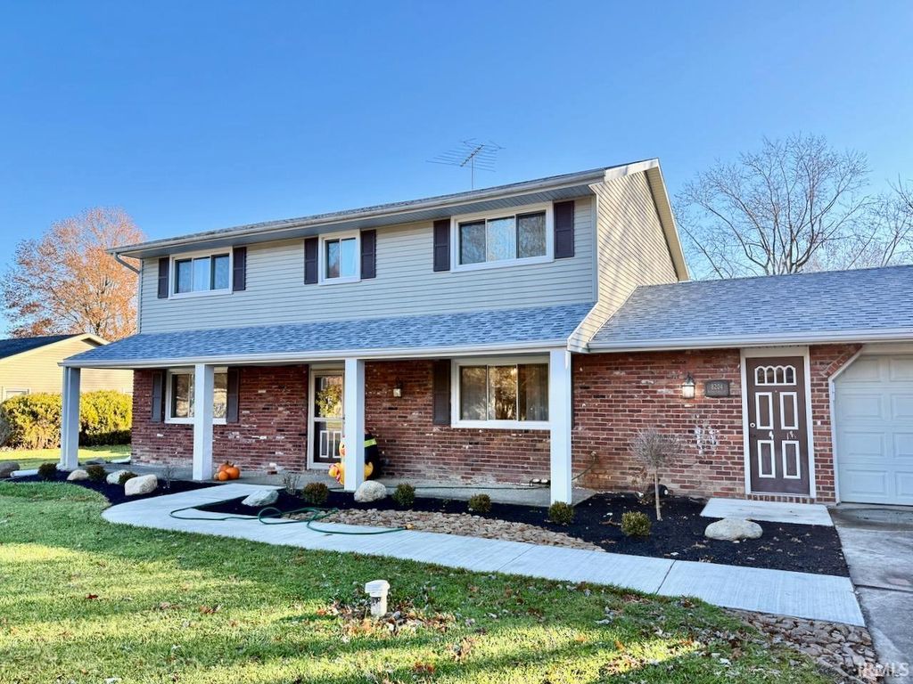 Photo of 8204 N Tahoe Drive, Muncie, IN 47303 (MLS # 202547017)