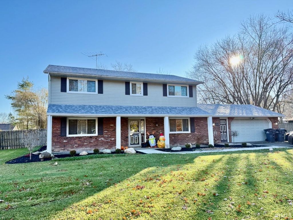 Photo of 8204 N Tahoe Drive, Muncie, IN 47303 (MLS # 202547017)