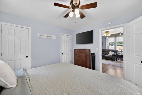Tiny photo for 630 S 9th Street, Mitchell, IN 47446 (MLS # 202614997)