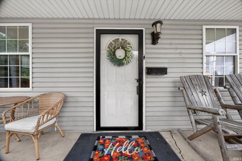Tiny photo for 630 S 9th Street, Mitchell, IN 47446 (MLS # 202614997)