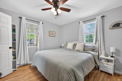 Tiny photo for 630 S 9th Street, Mitchell, IN 47446 (MLS # 202614997)