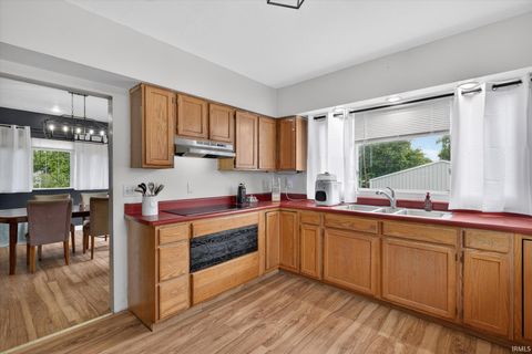 Tiny photo for 630 S 9th Street, Mitchell, IN 47446 (MLS # 202614997)