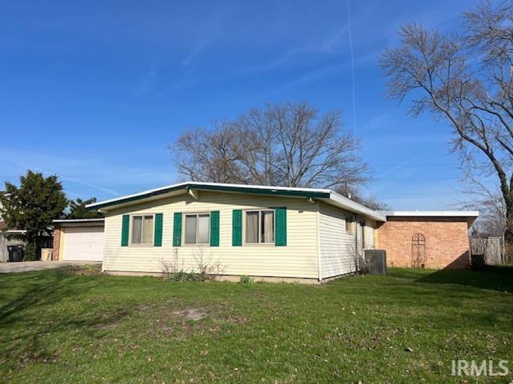 Photo of 826 Whitehall Drive, South Bend, IN 46615 (MLS # 202611188)