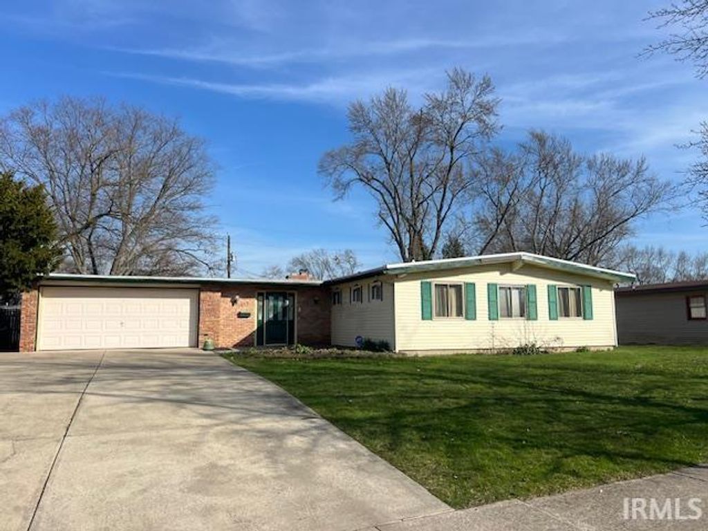 Photo of 826 Whitehall Drive, South Bend, IN 46615 (MLS # 202611188)