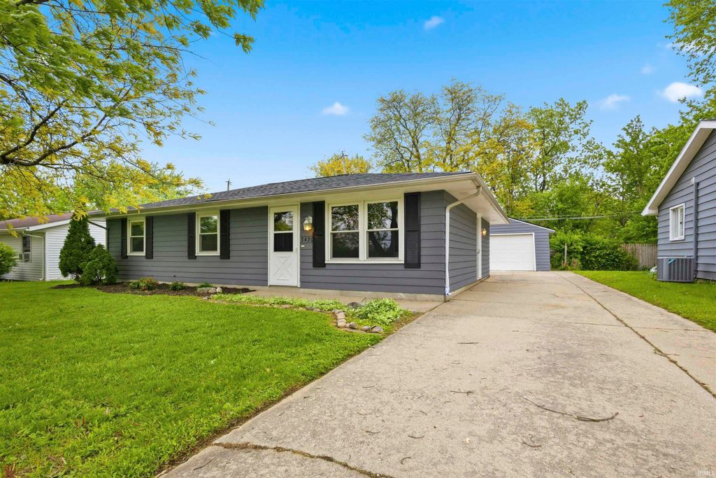 Photo of 3420 Hobson Road, Fort Wayne, IN 46805 (MLS # 202616674)