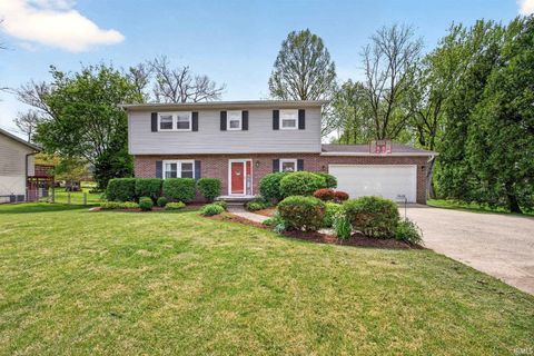 Photo of 4021 W Glen Oaks Drive, Bloomington, IN 47403 (MLS # 202613894)