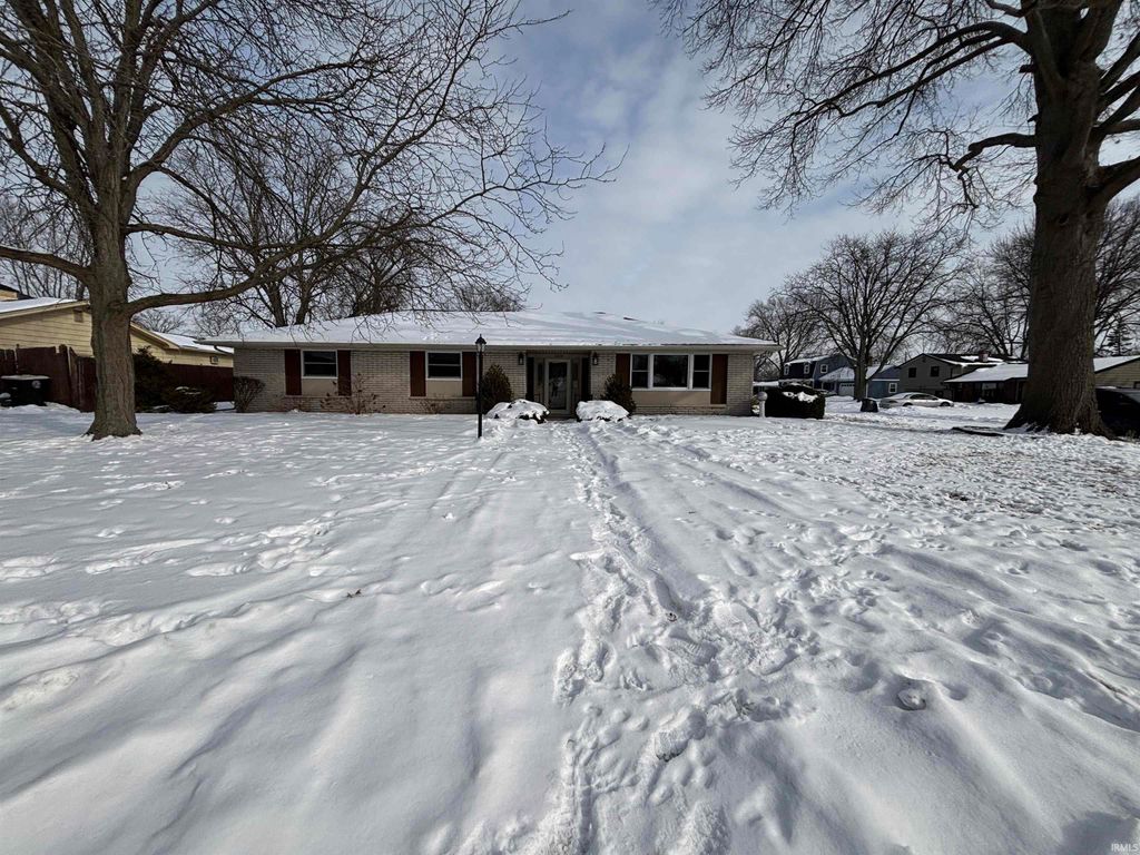 Photo of 3604 Burrwood Terrace, Fort Wayne, IN 46815 (MLS # 202604017)