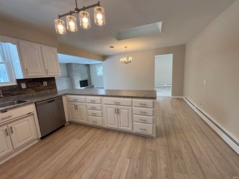 Tiny photo for 3604 Burrwood Terrace, Fort Wayne, IN 46815 (MLS # 202604017)