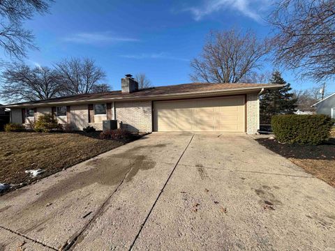 Tiny photo for 3604 Burrwood Terrace, Fort Wayne, IN 46815 (MLS # 202604017)