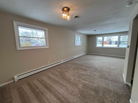 Tiny photo for 3604 Burrwood Terrace, Fort Wayne, IN 46815 (MLS # 202604017)