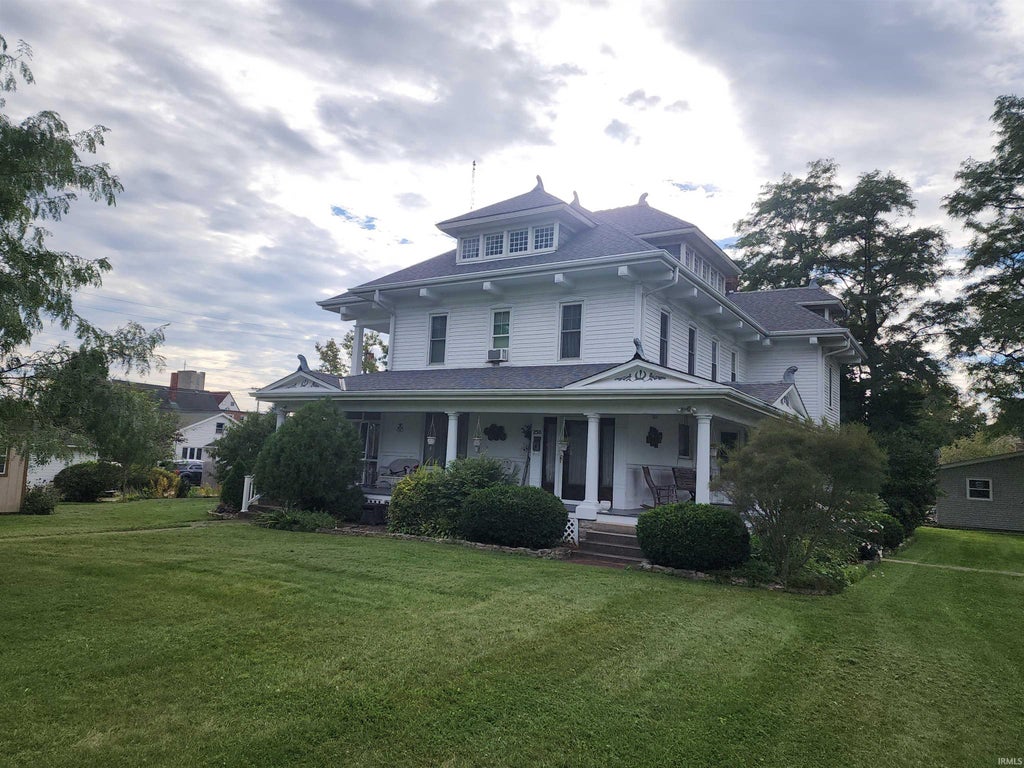 Photo of 258 N Sprunger Street, Berne, IN 46711 (MLS # 202640394)