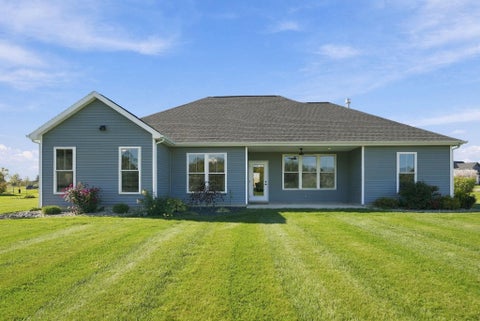 Tiny photo for 3009 Noble Hawk Drive, Kendallville, IN 46755 (MLS # 202643544)