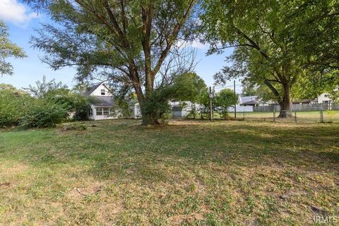 Tiny photo for 314 Jay Street, Rochester, IN 46975 (MLS # 202537332)