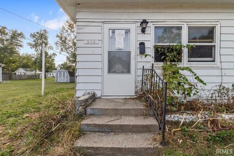 Tiny photo for 314 Jay Street, Rochester, IN 46975 (MLS # 202537332)