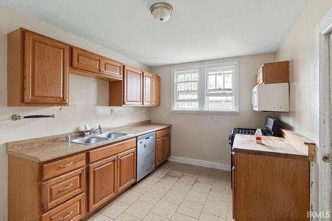 Tiny photo for 314 Jay Street, Rochester, IN 46975 (MLS # 202537332)