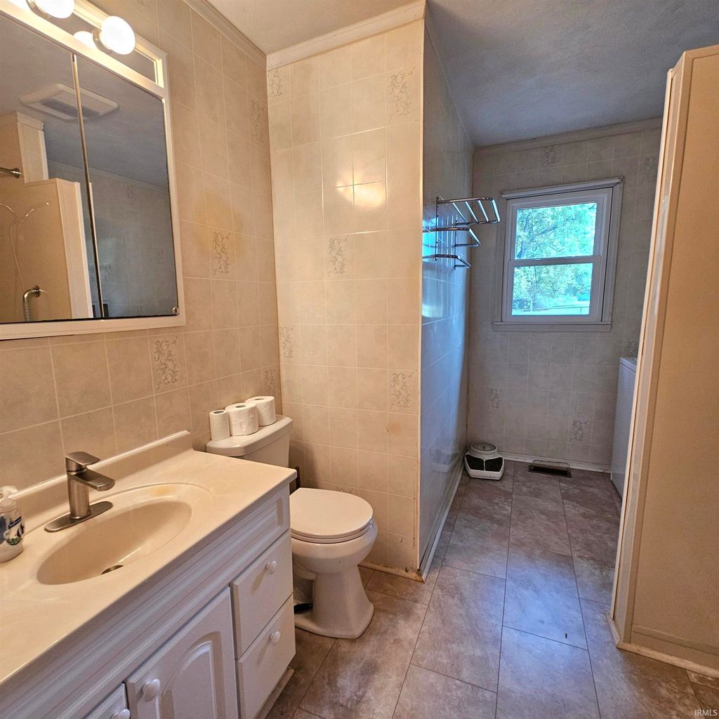 Photo of 7700 W Eller Road, Bloomington, IN 47403 (MLS # 202539933)