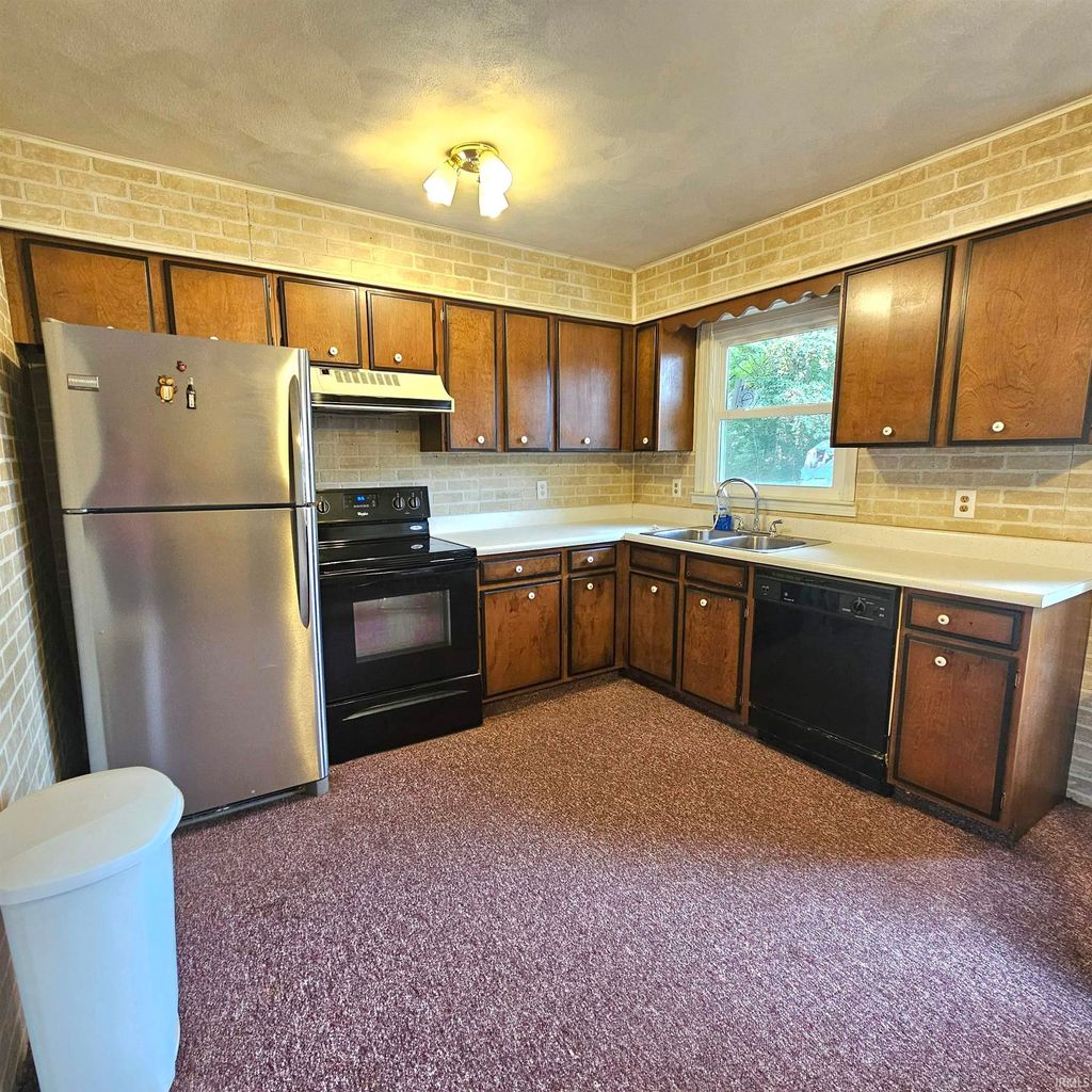 Photo of 7700 W Eller Road, Bloomington, IN 47403 (MLS # 202539933)