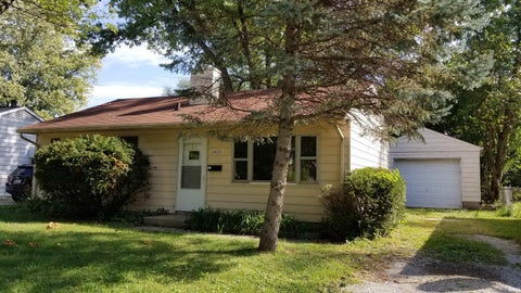 Photo of 2425 Foxhall Drive, Lafayette, IN 47905 (MLS # 202617814)