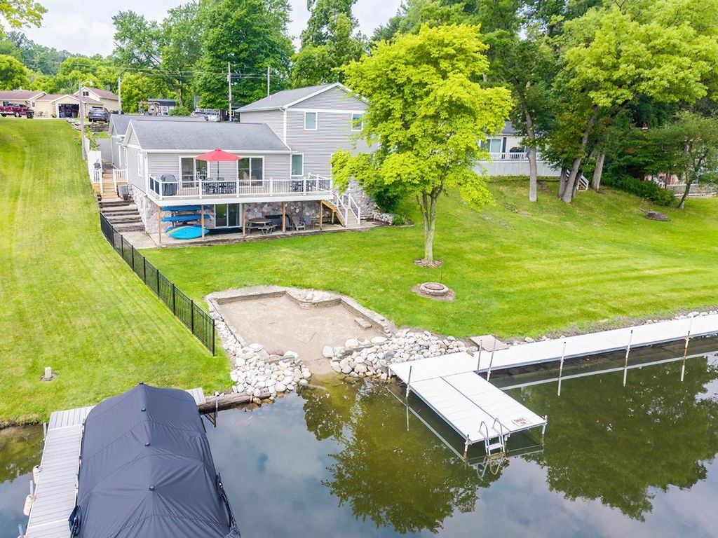 Photo of 60 Lane 101D Jimmerson Lk Lk, Angola, IN 46703 (MLS # 202604491)