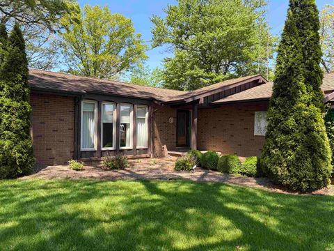 Tiny photo for 1828 N Royal Oaks Drive, Monticello, IN 47960 (MLS # 202616437)