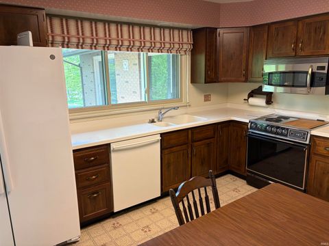 Tiny photo for 1828 N Royal Oaks Drive, Monticello, IN 47960 (MLS # 202616437)