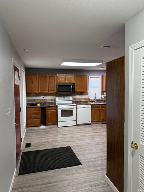 Tiny photo for 616 S Fourth Street, Boonville, IN 47601 (MLS # 202636872)