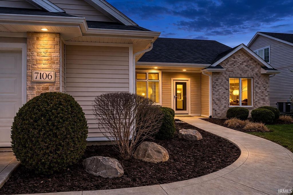 Photo of 7106 Brackenwood Court, Fort Wayne, IN 46835 (MLS # 202607658)