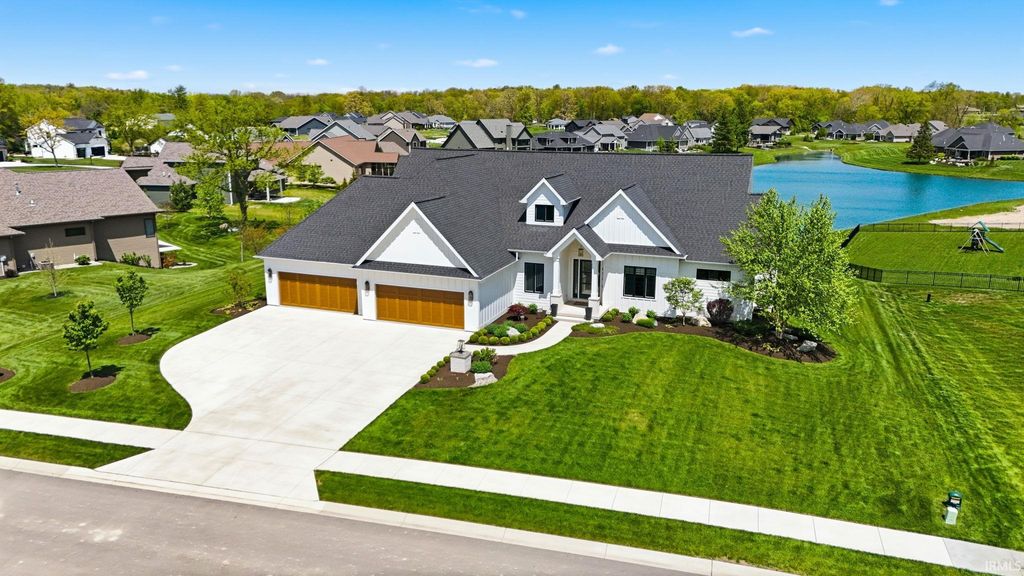 Photo of 10479 Beaugreen Cove, Leo, IN 46765 (MLS # 202617876)