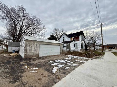Tiny photo for 636 W 3rd Street, Peru, IN 46970 (MLS # 202549420)