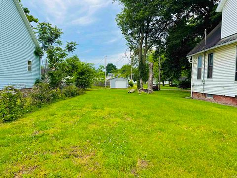 Photo of 1206 S Linwood Avenue, Evansville, IN 47713 (MLS # 202618720)