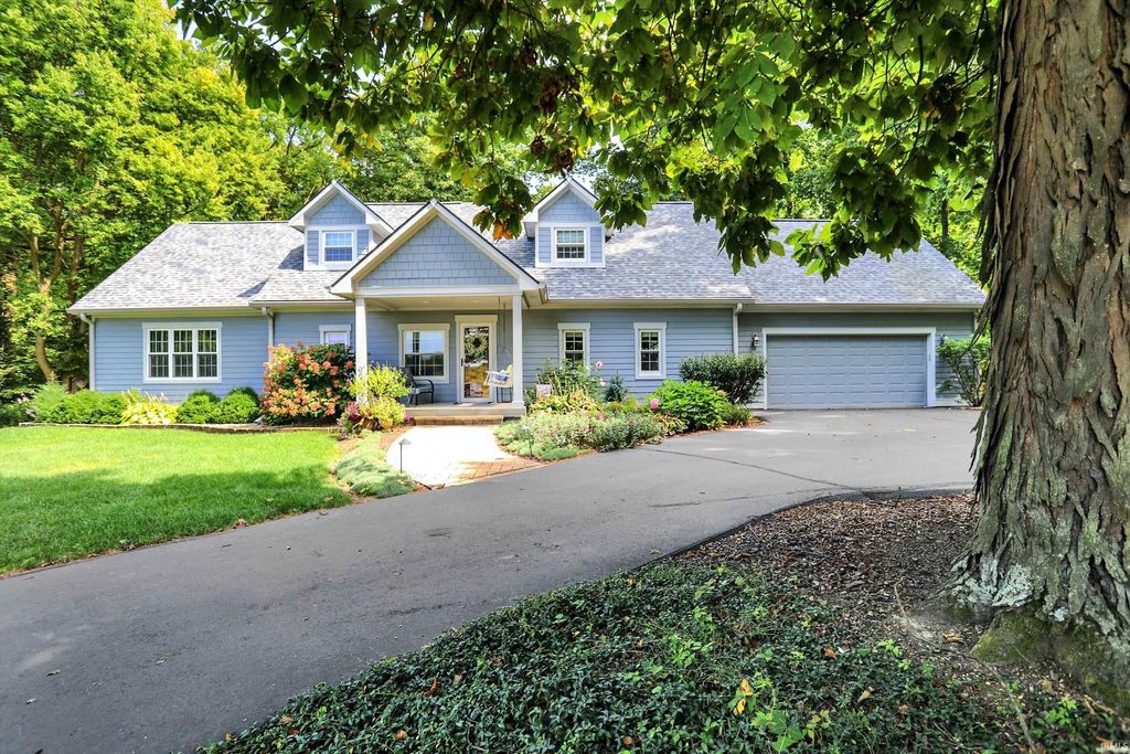 Photo of 4371 N Banta Road, Bargersville, IN 46106 (MLS # 202544846)