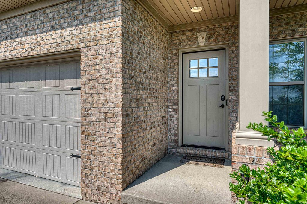Photo of 3749 Arbor Pointe Drive, Newburgh, IN 47630 (MLS # 202618956)