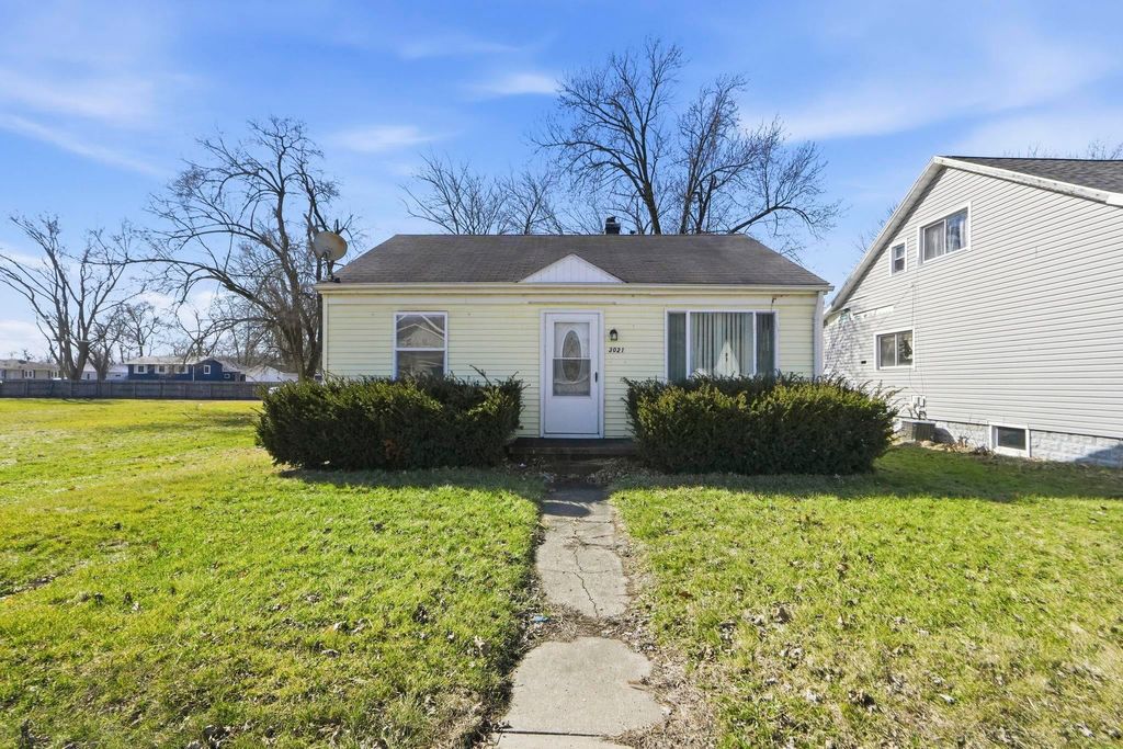 Photo of 3021 S Main Street, Elkhart, IN 46517 (MLS # 202605313)
