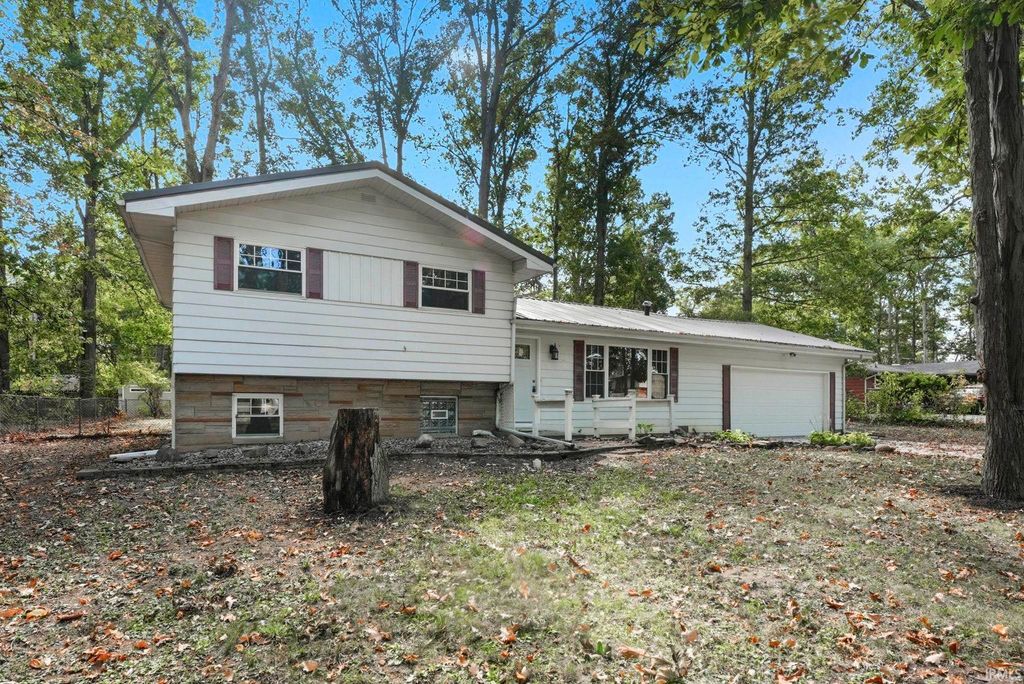 Photo of 6921 Nordale Drive, Fort Wayne, IN 46804 (MLS # 202540175)