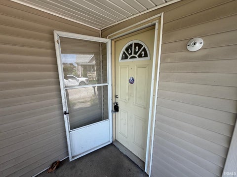 Tiny photo for 1602 9th Street, Bedford, IN 47421 (MLS # 202638813)