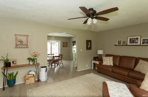 Tiny photo for 437 W 400 S Road, Kokomo, IN 46902 (MLS # 202634000)